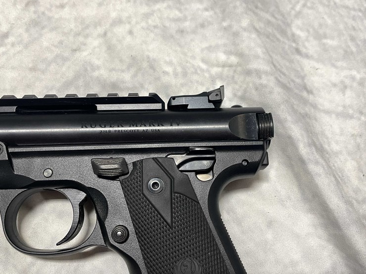 #5187-•-ruger-mark-4-22/45,-22-lr-semi-auto-pistol,-sn:-500228805,-(neenah,-wi)-image-13
