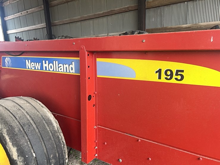 new-holland-195-image-4