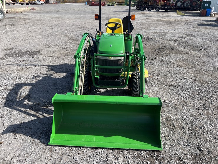 john-deere-2305-image-12