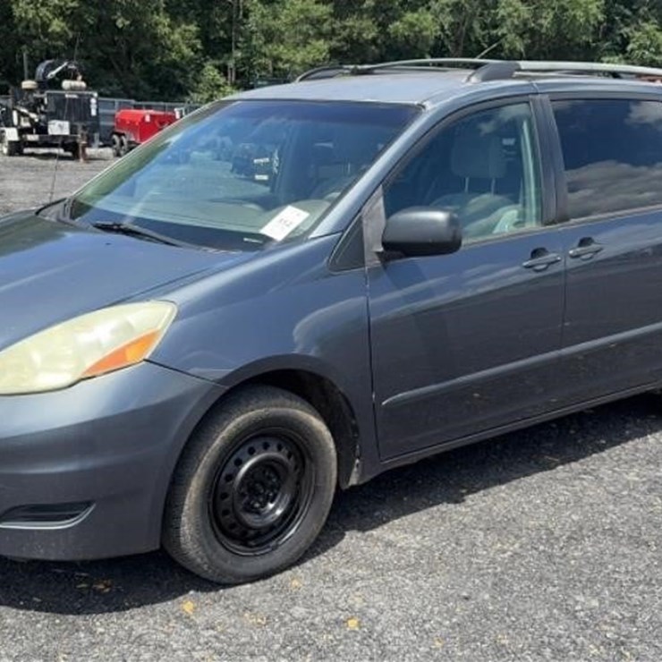 2006 TOYOTA SIENNA