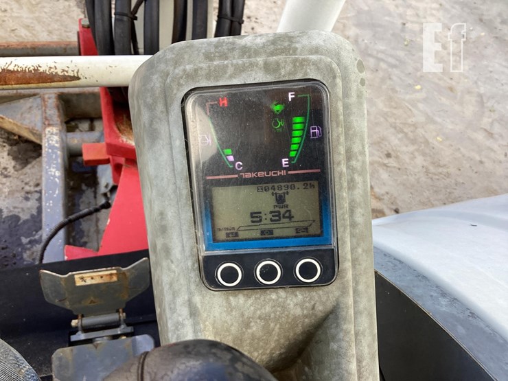 2018-takeuchi-tb240-image-19