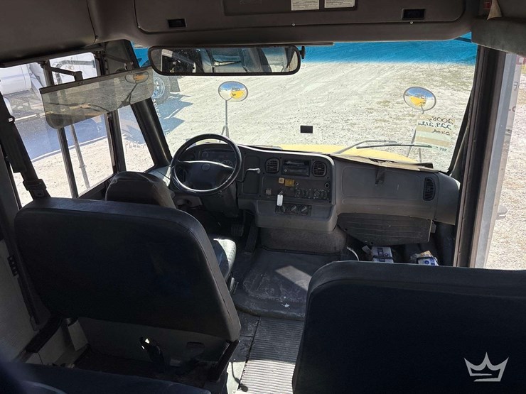 2008-freightliner-b2-image-11