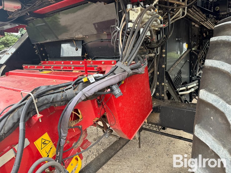 2020-case-ih-7150-image-14