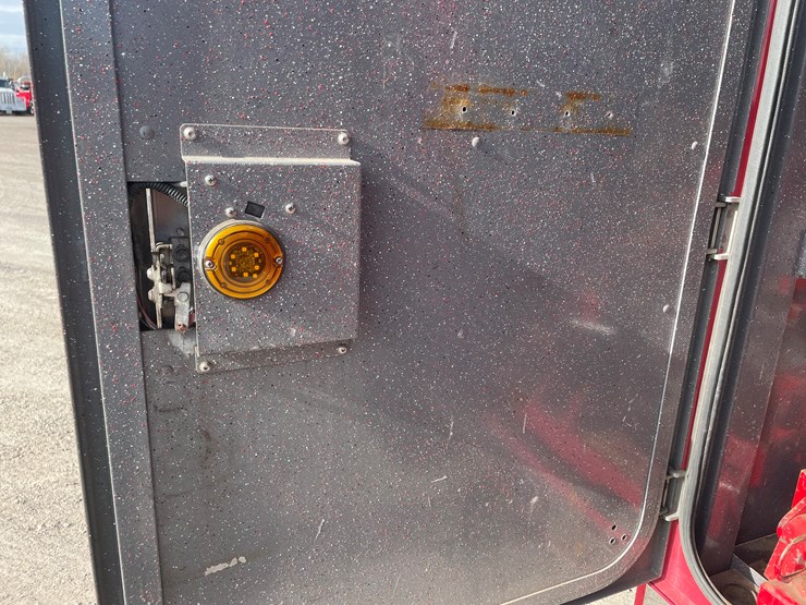 #3822-•-2019-peterbilt-heavy-rotator-truck-(has-mn-title-in-delay,-may-take-6-8-weeks)-image-109