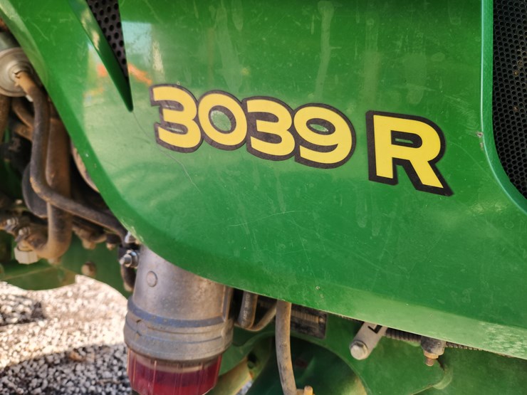 john-deere-3039r-image-3