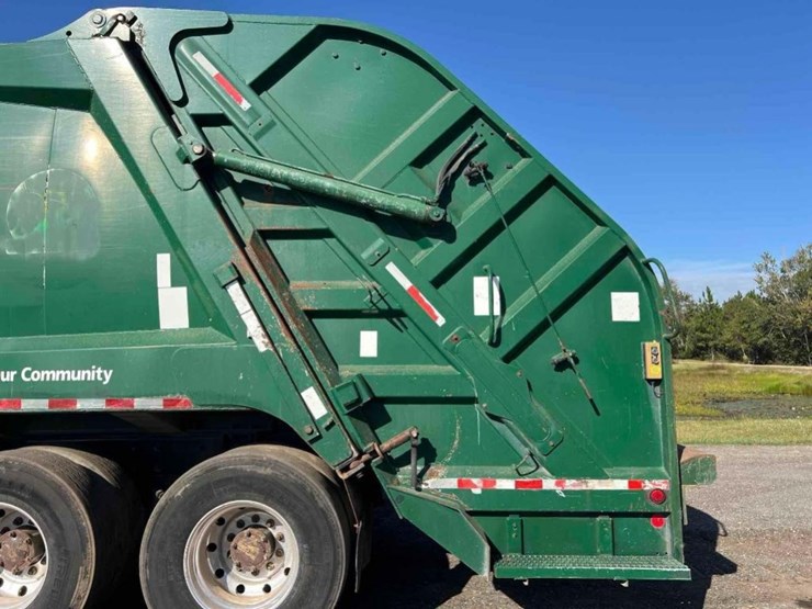 2013-mack-leu633-image-17