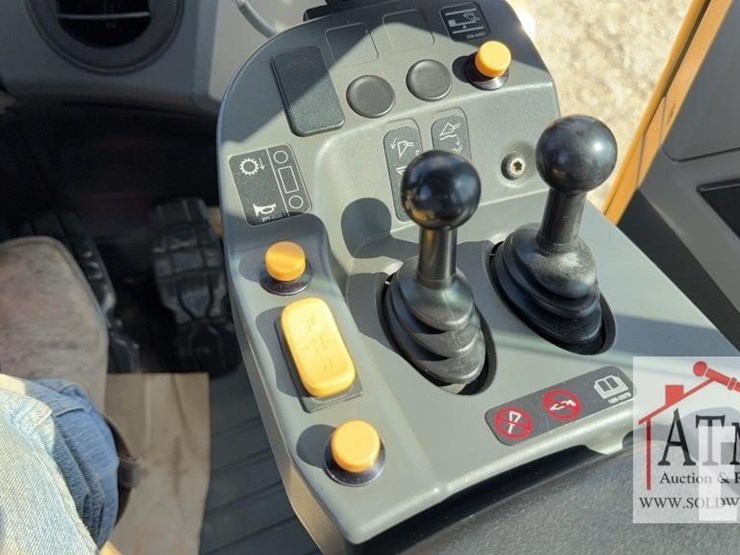 2019-caterpillar-962m-image-52