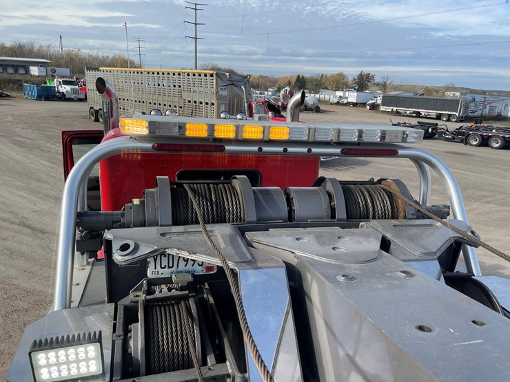 #3822-•-2019-peterbilt-heavy-rotator-truck-(has-mn-title-in-delay,-may-take-6-8-weeks)-image-14