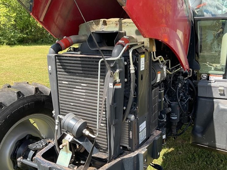 2015-case-ih-farmall-140a-image-12