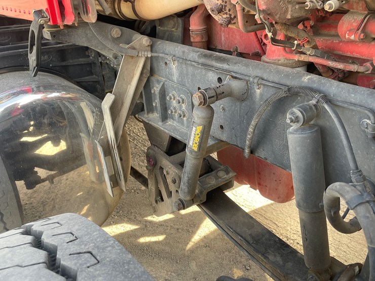 #3824-•-2019-peterbilt-heavy-rotator-(has-mn-title-in-delay,-may-take-6-8-weeks)-image-56