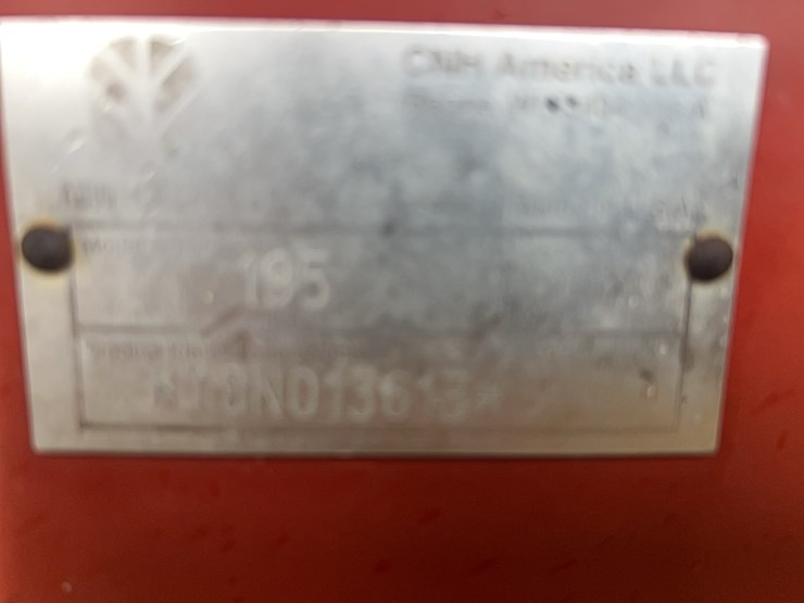 new-holland-195-image-8