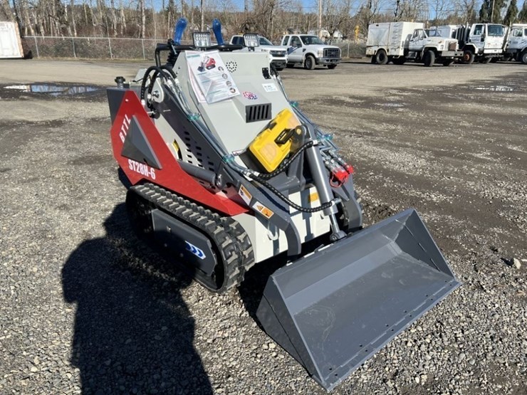 2025-battler-st28h-6-mini-compact-track-loader-image-2