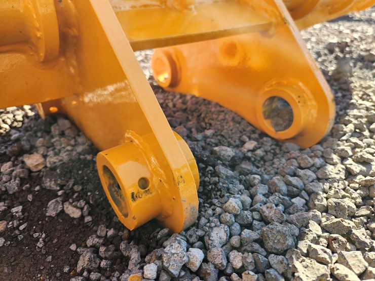 caterpillar-305-image-3