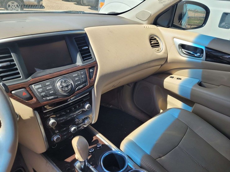 2014-nissan-pathfinder-image-12