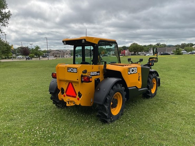 2022-jcb-525-60-image-5