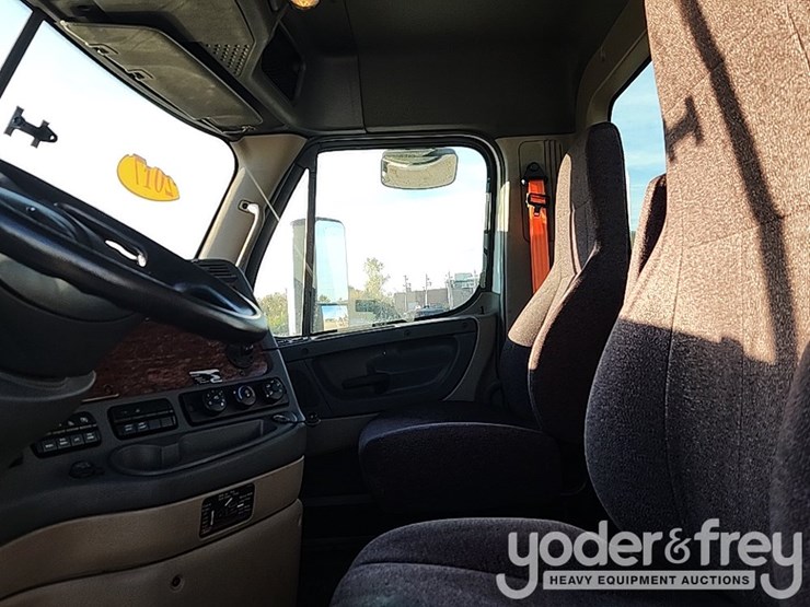 2017-freightliner-cascadia-image-15