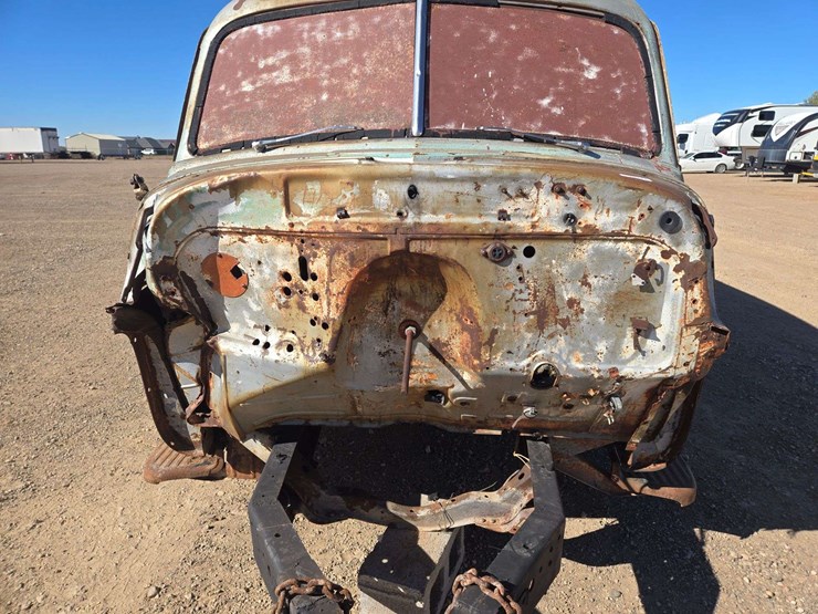 1949-chevrolet-suburban-image-7