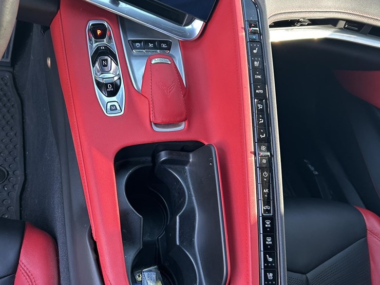 2021-chevrolet-corvette-image-26