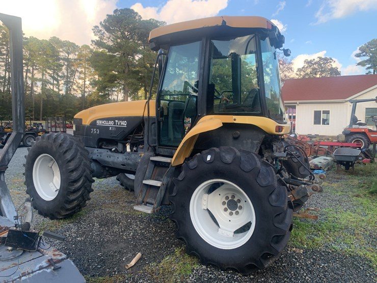 new-holland-tv140-image-10