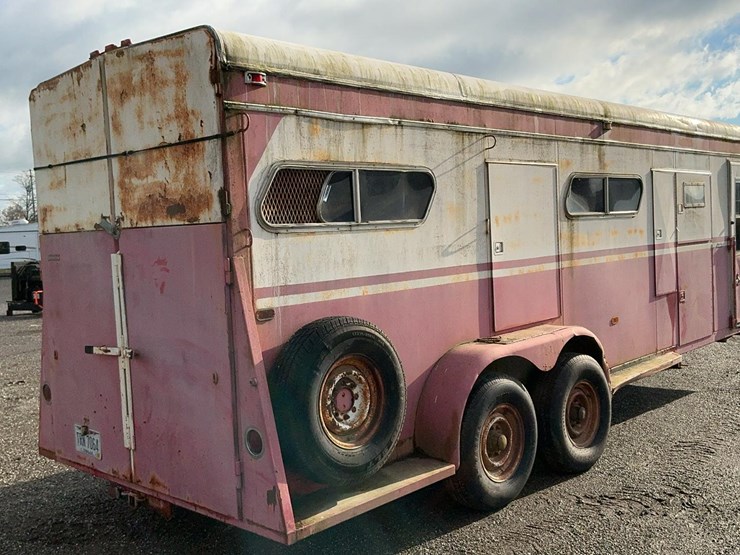 #2150-•-turnbow-gooseneck-4-horse-trailer-image-5