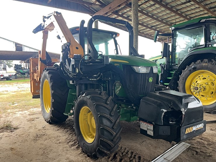 john-deere-6135e-image-25