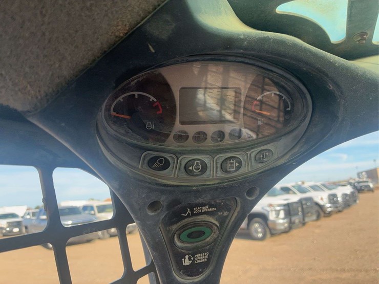 2019-bobcat-s570-image-11