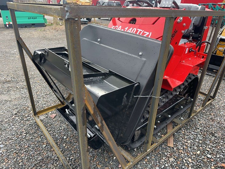 2025-agt-sda-140tz-crawler-loader-image-1