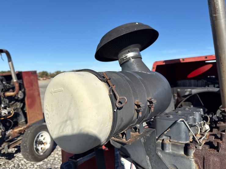 case-ih-4390-image-23