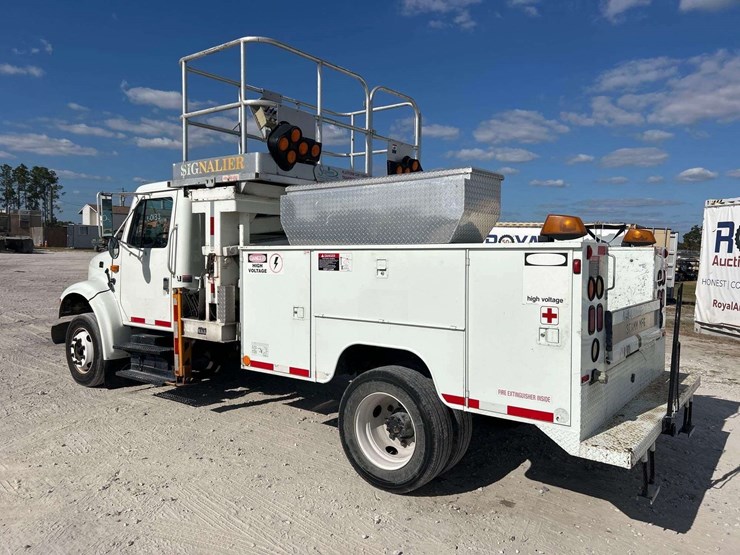 2002-international-4700-image-4