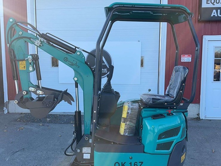 2025-cfg-qk16z-mini-excavator-image-8