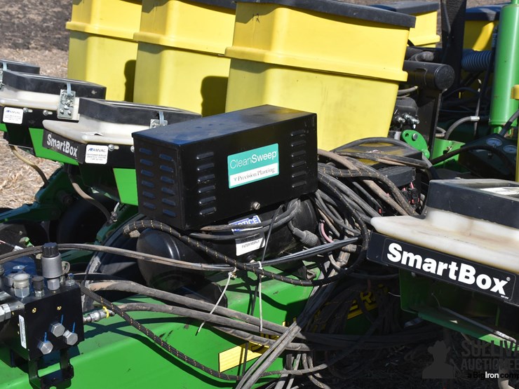 john-deere-1760-image-11