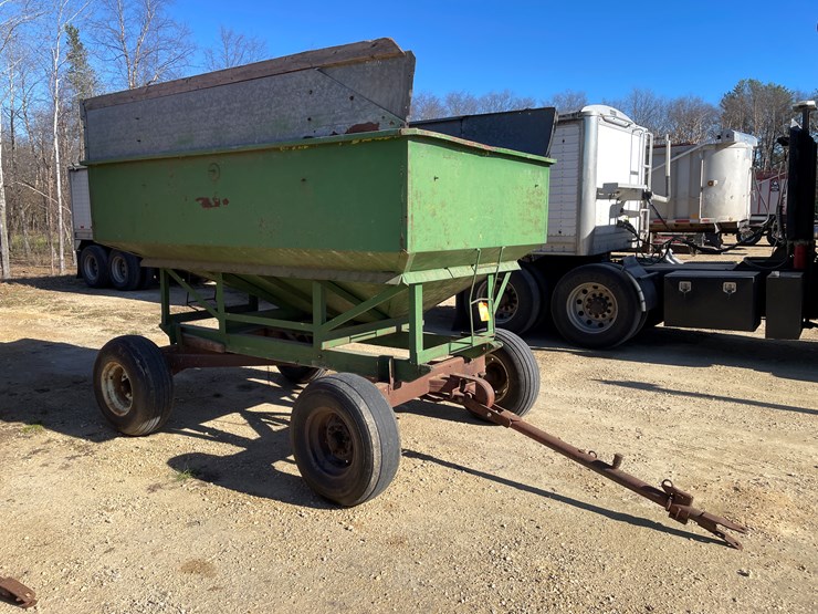 #5929-•-gravity-box-on-running-gear-image-3