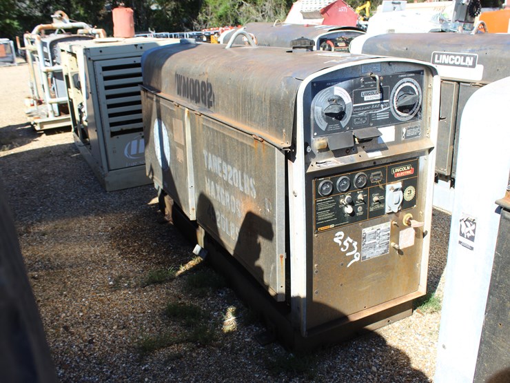 #2579-•-lincoln-sae400-welder-|-parts-or-repair-image-2