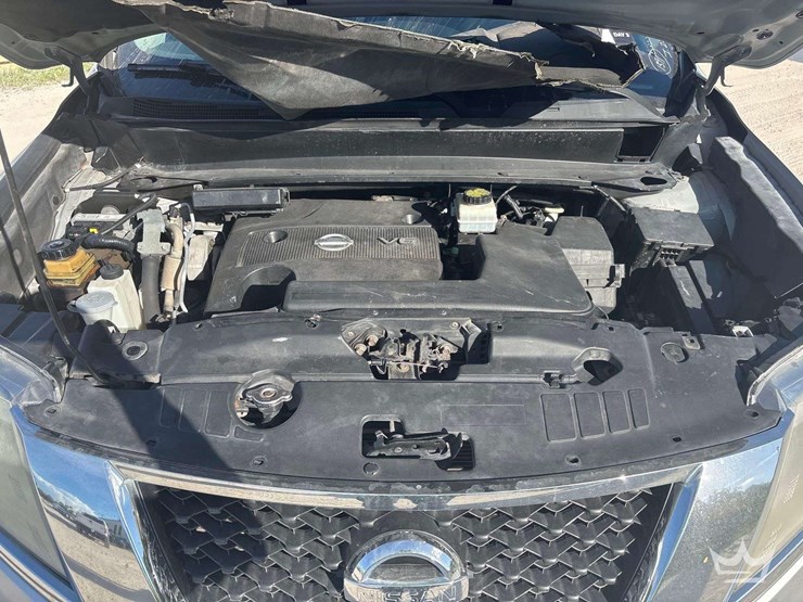 2016-nissan-pathfinder-image-11