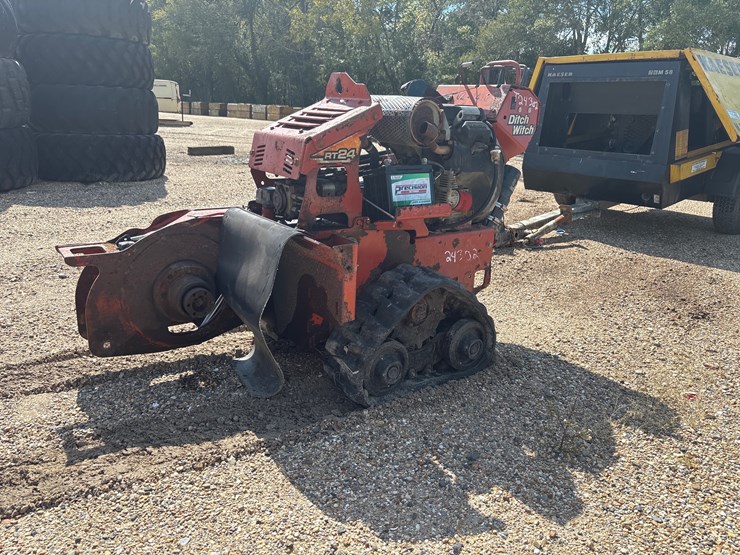 ditch-witch-rt24-image-2