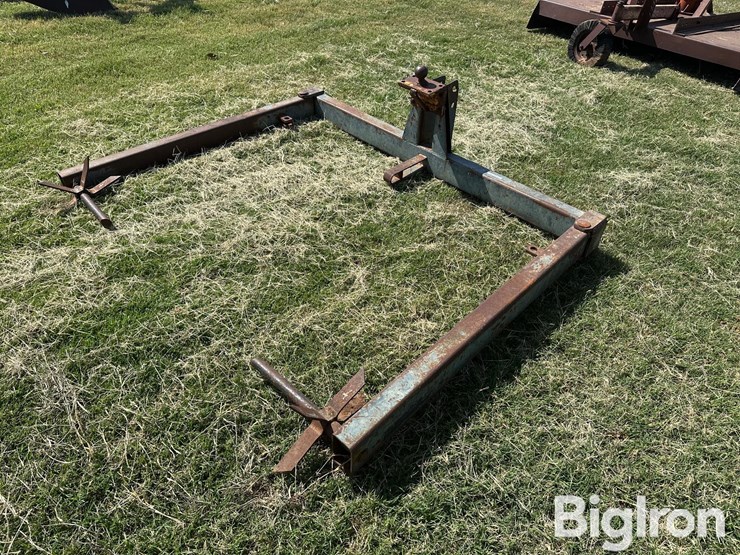 3-pt-bale-roller-image-1