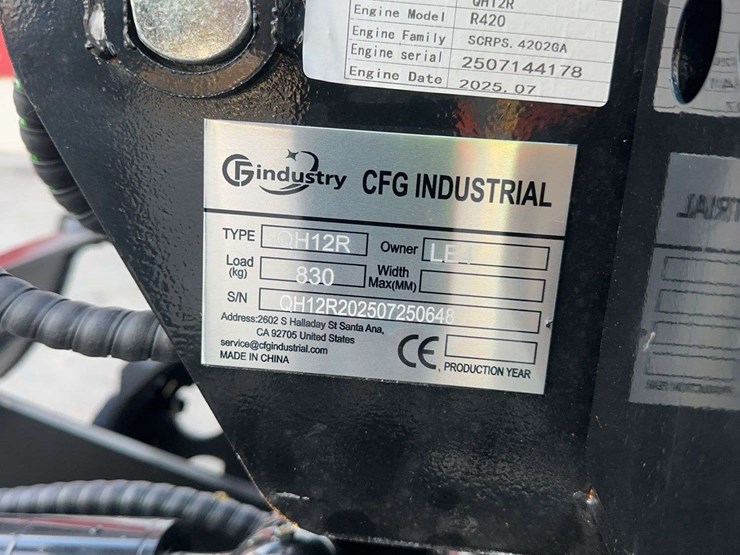 2025-cfg-qh12r-mini-excavator-image-14