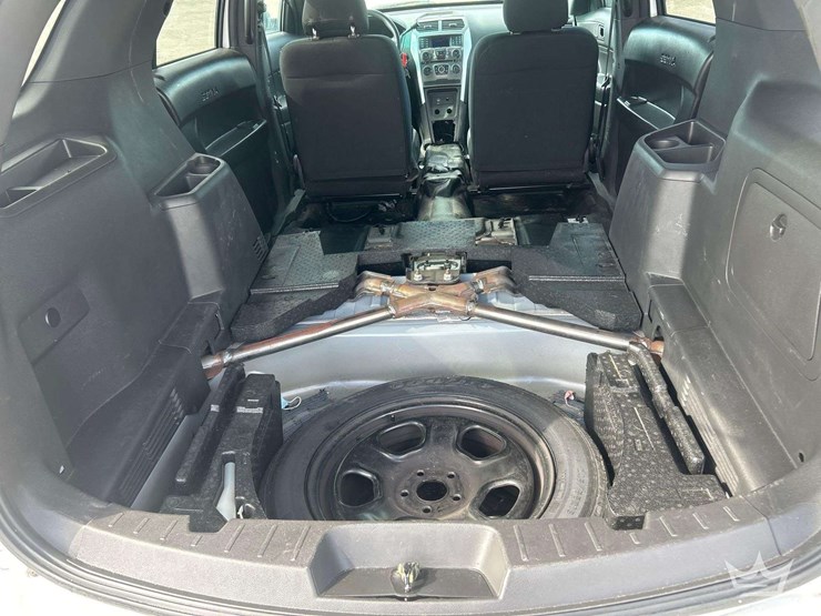 2013-ford-explorer-image-30