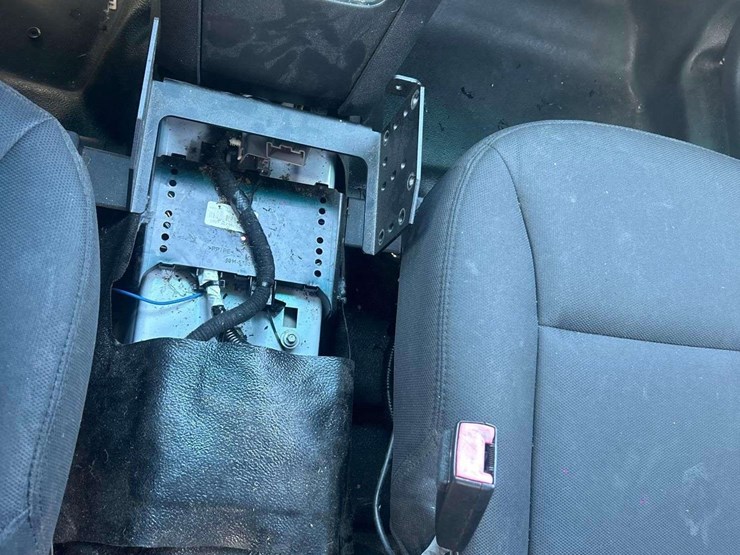 2017-ford-explorer-image-16