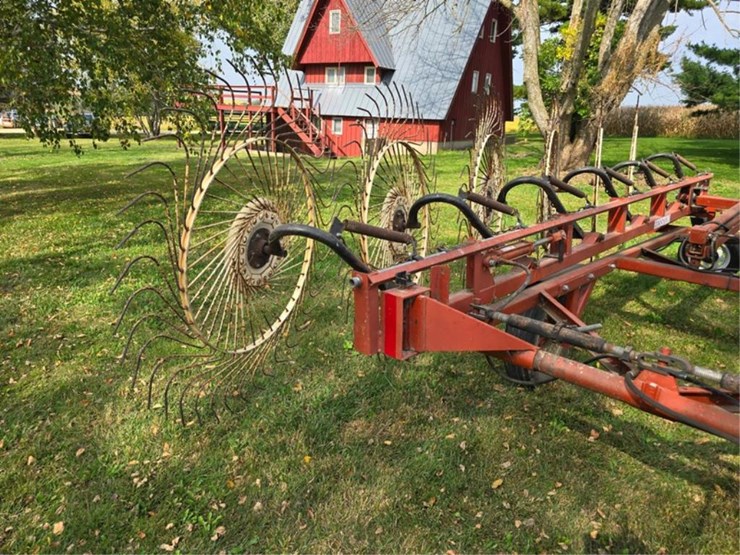 hesston-3982-image-5