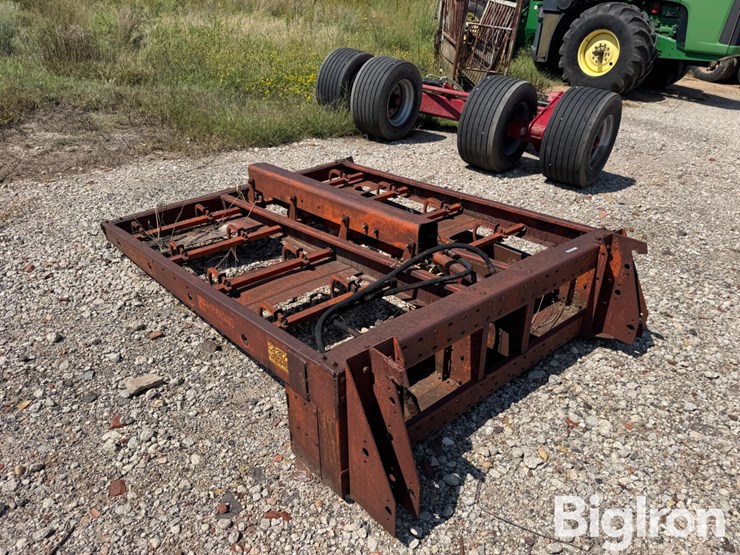 farmhand-bale-attachment-image-3