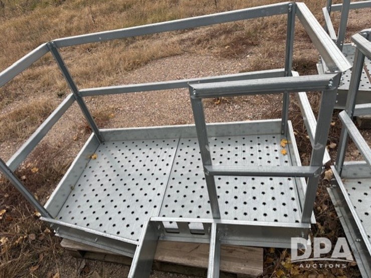 5-galvanized-platforms-(pd5315)-image-1