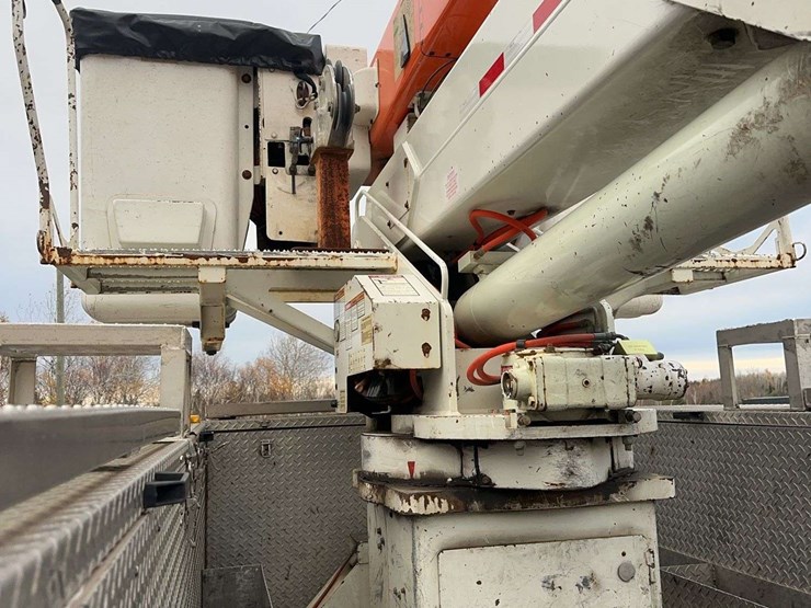 2012-international-7400-image-18