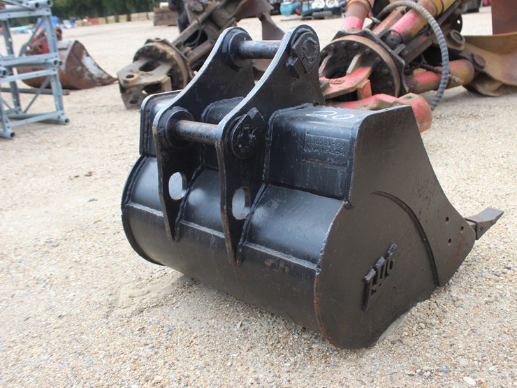 #2782-•-20-inch-digging-bucket-image-3