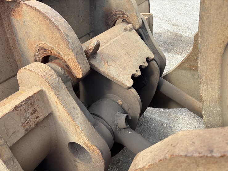 caterpillar-980-image-10