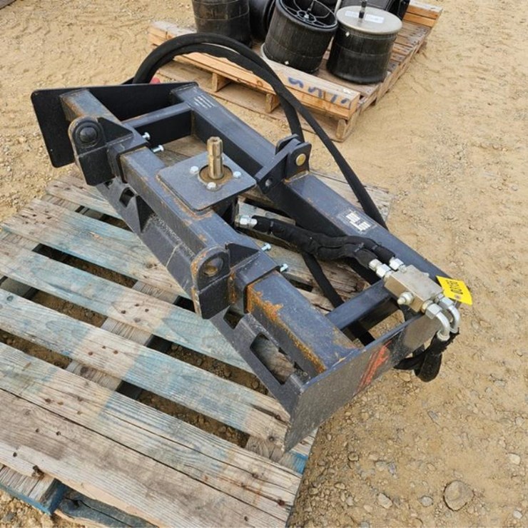 #3156 • New Land Honor PHA-16-2C 3pt Hitch Adaptor