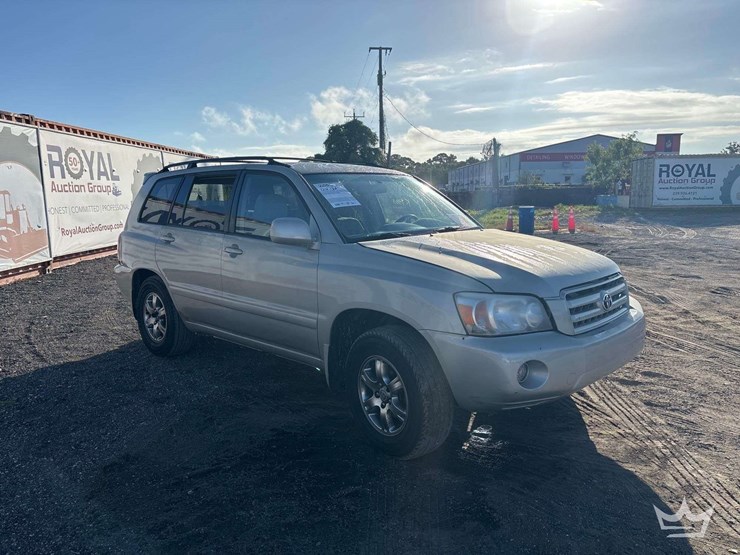 2005-toyota-highlander-image-2