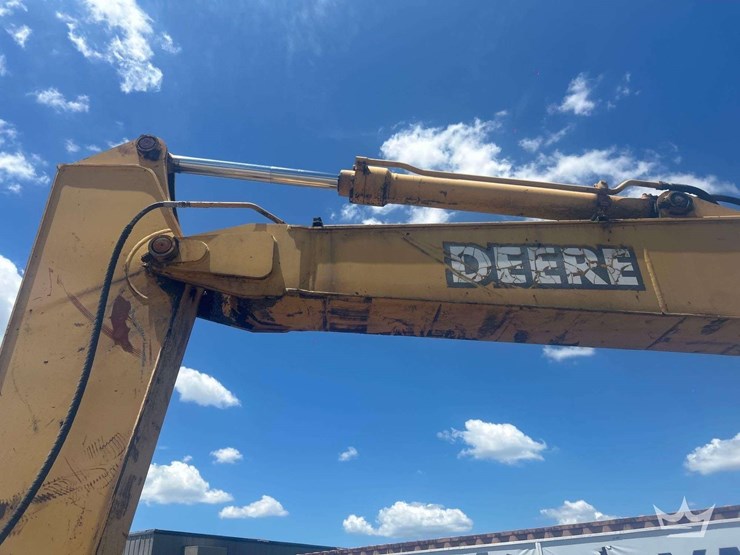 2006-deere-120c-image-18