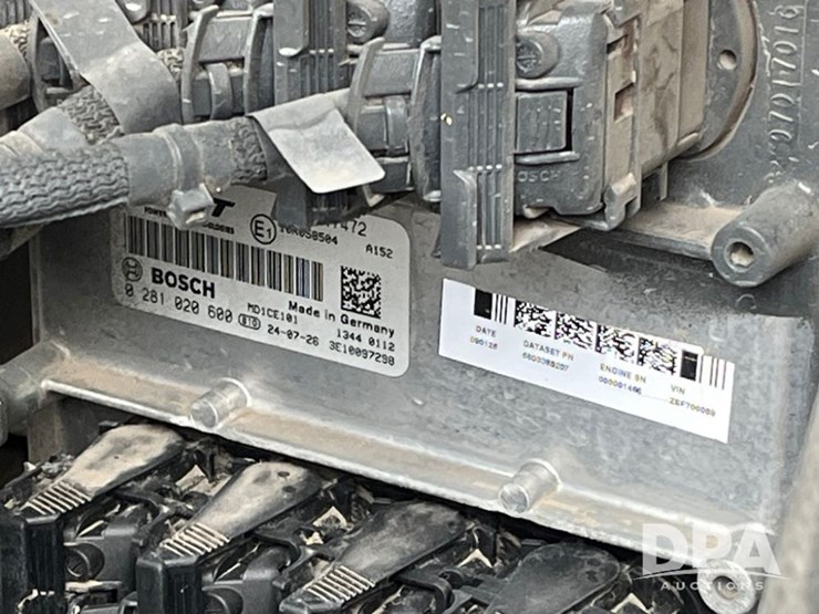 2025-case-ih-steiger-715-quadtrac-tractor-(jn3260)-image-117