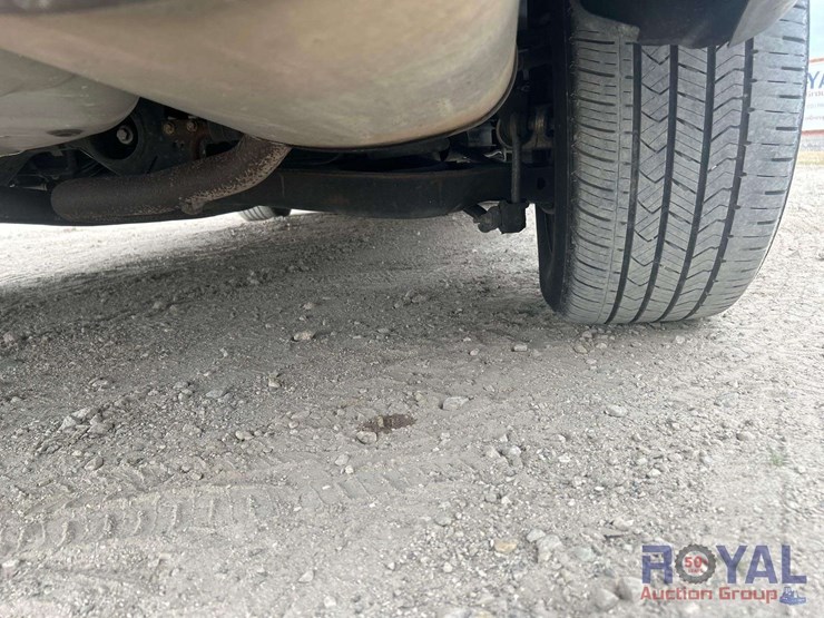 2018-ford-explorer-image-32